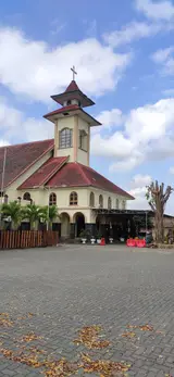 Menara dan fasad gereja Katolik di Wonosari, Gunungkidul / Catholic church tower and facade in Wonosari, Gunungkidul
