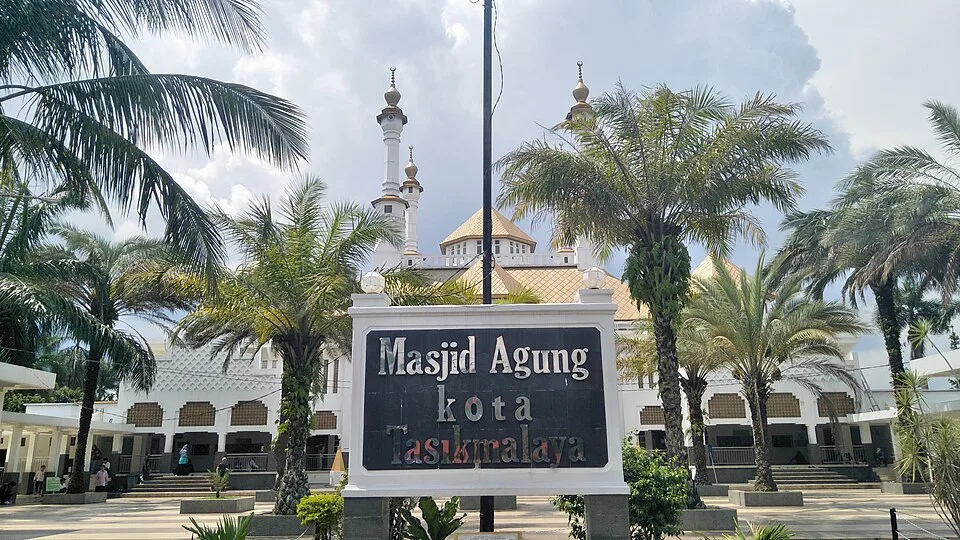 Media utama