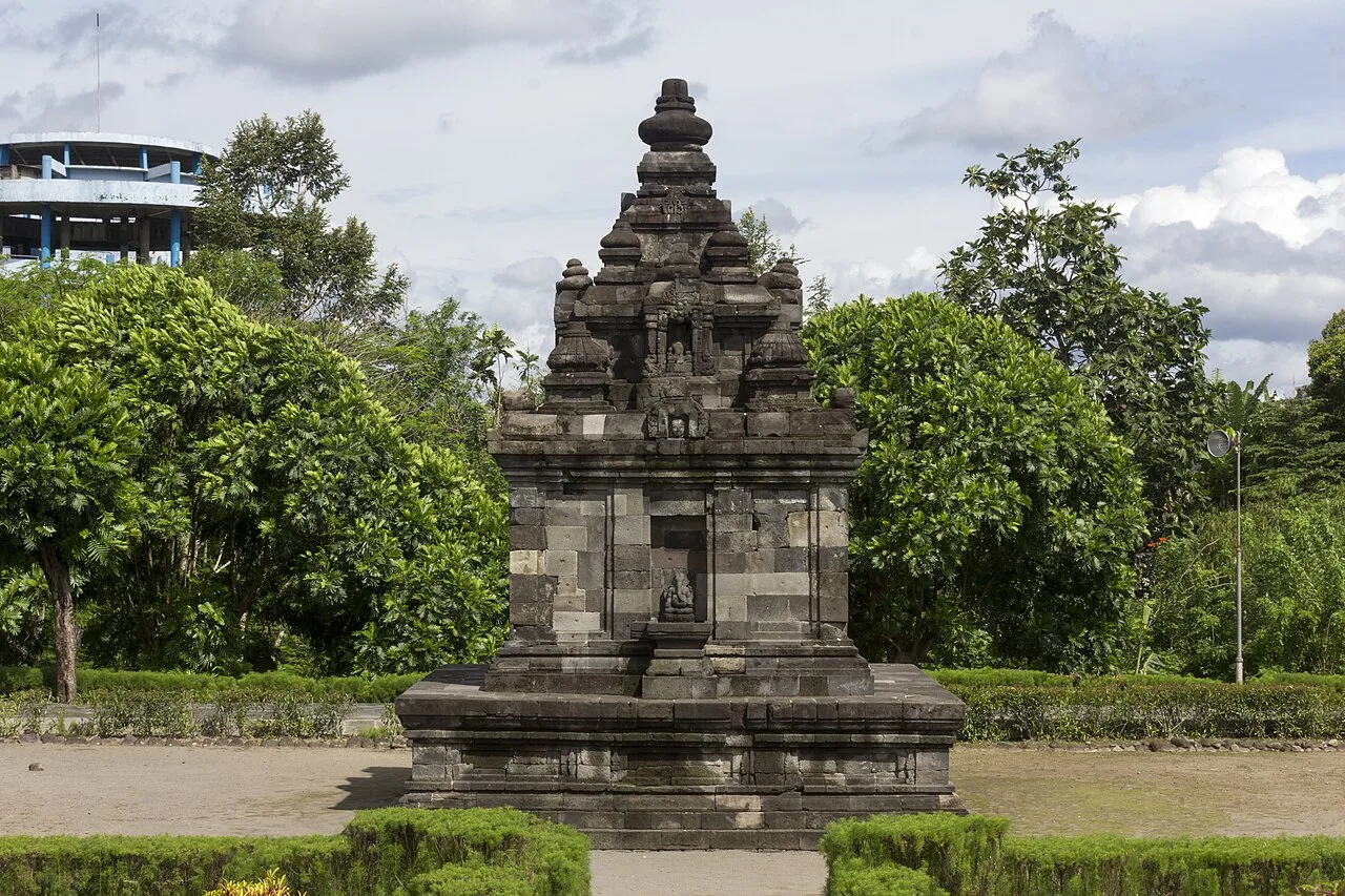 Media utama