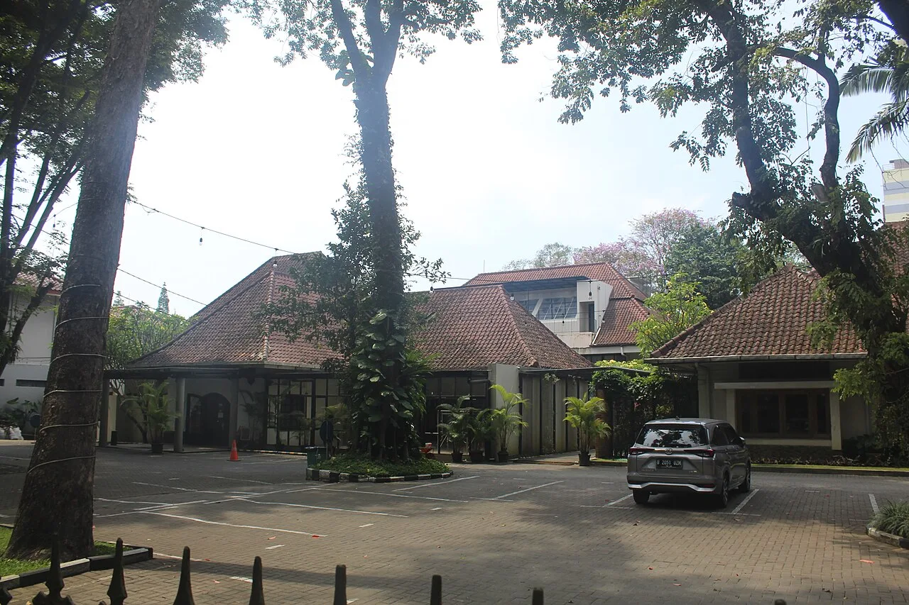 Media utama