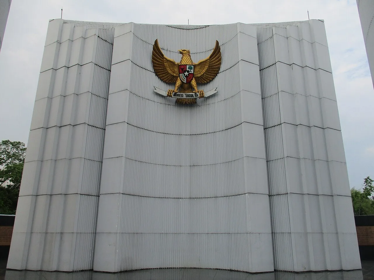 Media utama